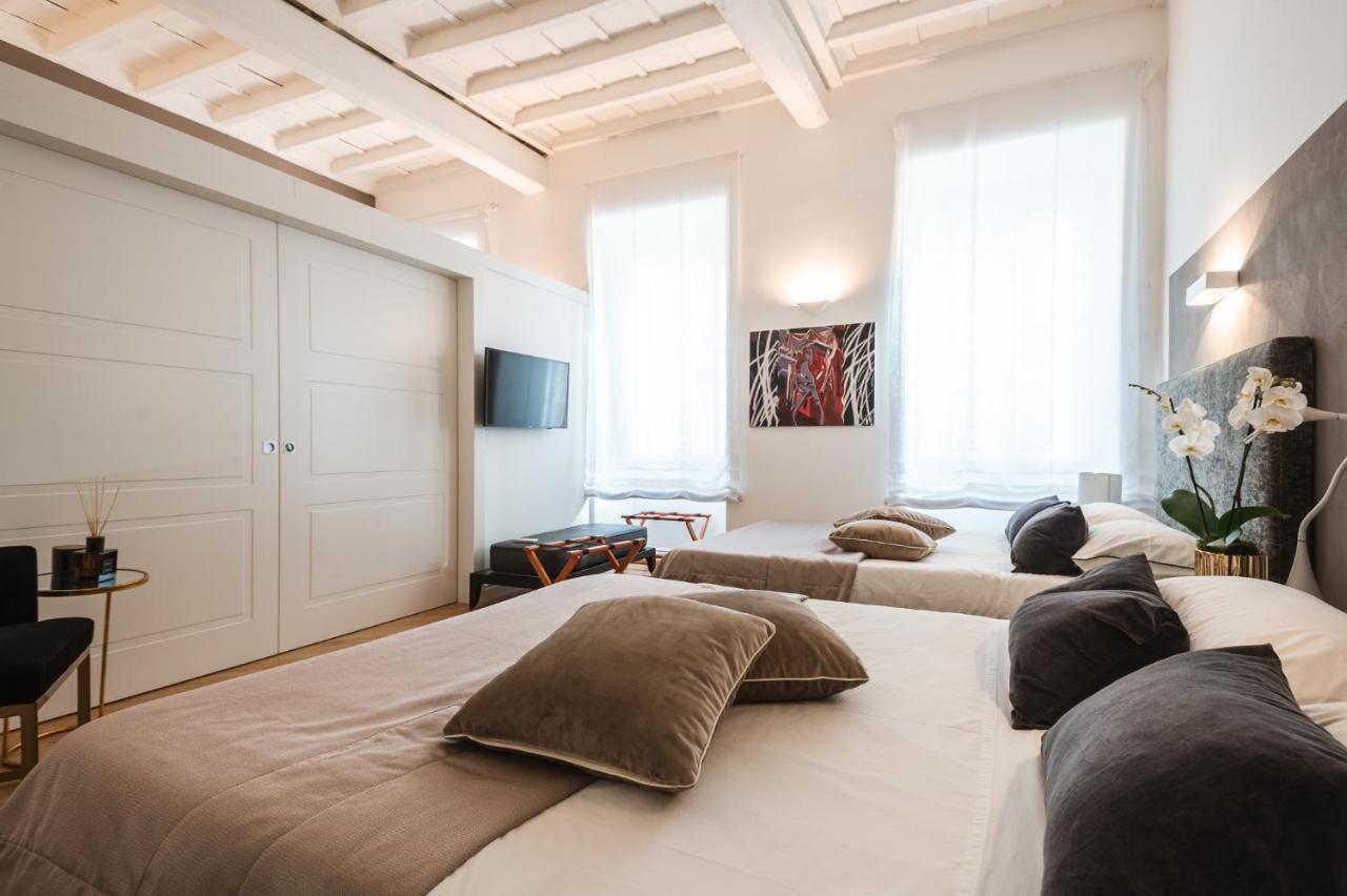 Ebl Luxury Rom